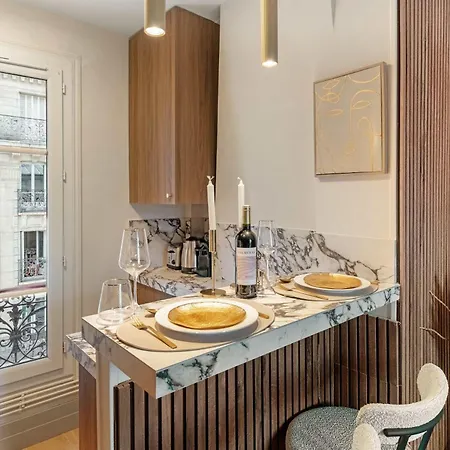Eiffel Tower - For 4 People Apartament Paryż