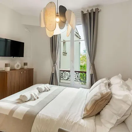 Eiffel Tower - For 4 People Apartament Paryż